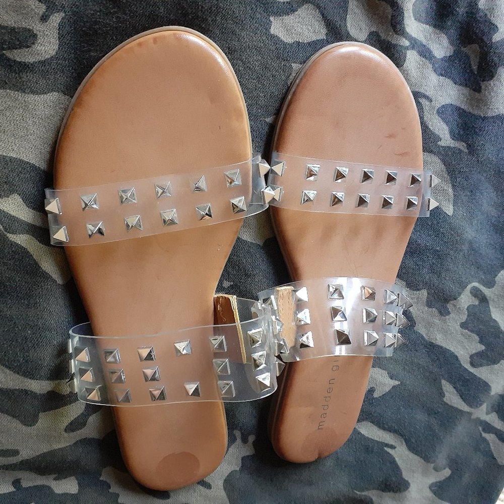 🔸️🔶️Studded Sandals🔶️🔸️ - Picture 2 of 4